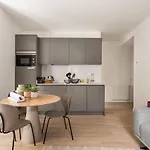 Apartment Bow Monumental By En Casa *