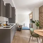 Apartment Bow Monumental By En Casa